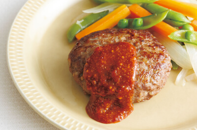 手軽にふっくら&ジューシー♪「ハンバーグ」レシピ【工程写真付】