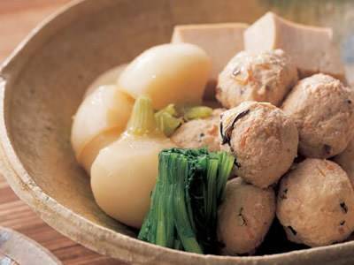 鶏つくねと高野豆腐の煮物 レシピ 門間 和子さん みんなのきょうの料理 おいしいレシピや献立を探そう
