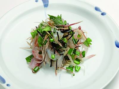 青じそを使った サッパリ ハーブ刺身 レシピ 久田 雅隆さん みんなのきょうの料理 おいしいレシピや献立を探そう