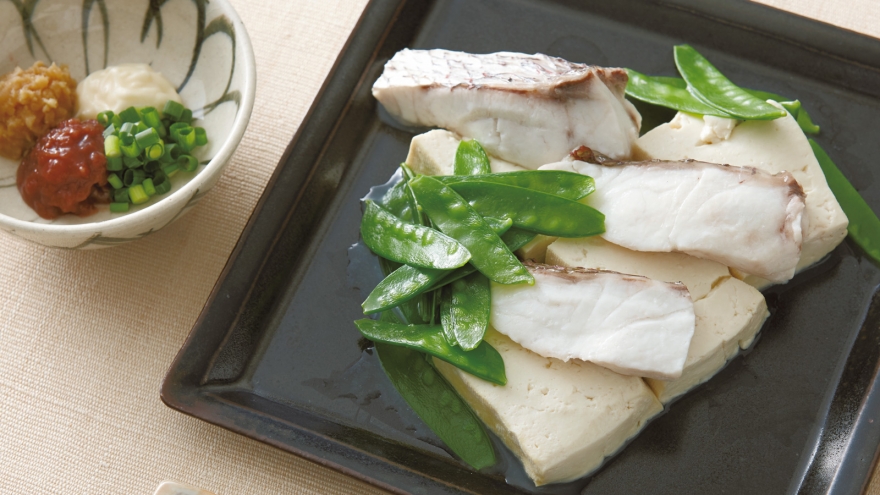 白身魚と豆腐のフライパン蒸し