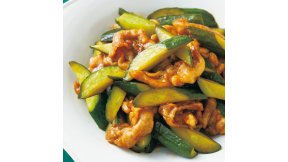 きゅうりと豚肉の甘酢炒め