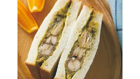 さば缶カレーサンド