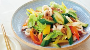 いかと夏野菜の梅蒸し煮