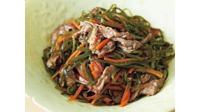 牛肉と切り昆布のピリ辛炒め
