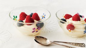 グラスでレアチーズケーキ