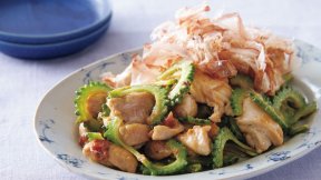 鶏とゴーヤーの梅炒め