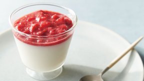 甘酒ミルクプリン ベリーソース