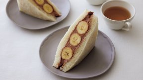 チョコレートクリームのフルーツサンド