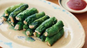 鶏肉とサラダ菜のフィンガーロール