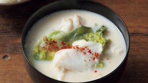 たらと白菜のバターみそ汁