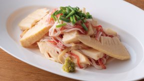 たけのことかにかまの塩炒め