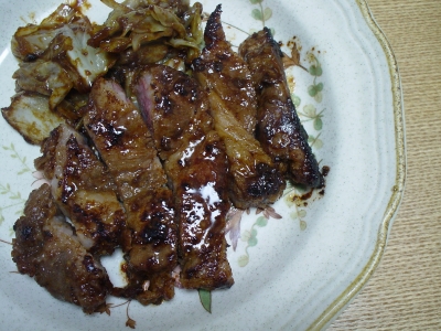 豚肉とキャベツの蒸し焼き