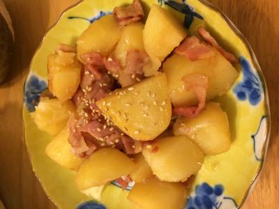じゃがいもとベーコンの煮ころがし