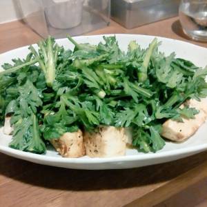 春菊と豆腐のサラダ