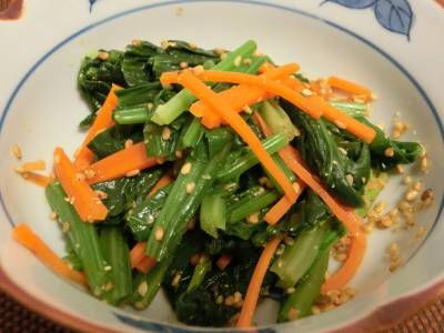ほうれんそうとにんじんのごま酢風味