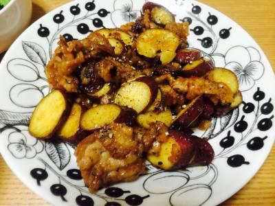 さつまいもと豚肉のバターじょうゆ焼き