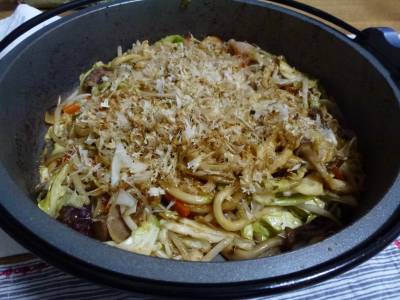 豚肉とキャベツの焼きうどん