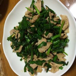 にらと豚肉の炒め物