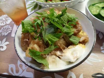 たまちく丼