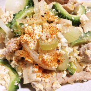 ゴーヤーのにんにくみそチャンプルー