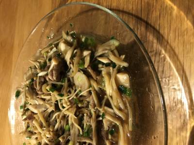 豚バラ肉のエリンギ炒め