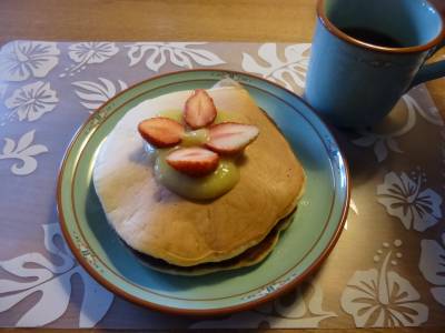 バターとはちみつかけホットケーキ