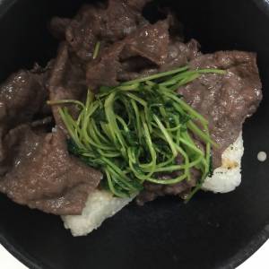 牛しゃぶの汁かけご飯 レシピ 秋山 能久さん みんなのきょうの料理 おいしいレシピや献立を探そう