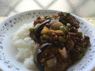 なすと枝豆のドライカレー