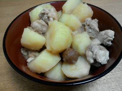 鶏肉とじゃがいもの梅煮