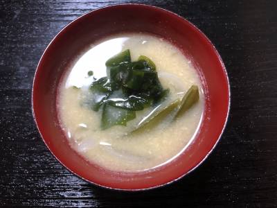 新じゃがと春野菜の豚汁