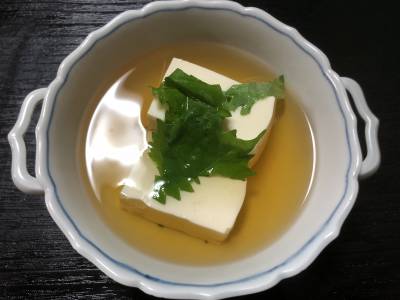 豆腐と青じその吸い物