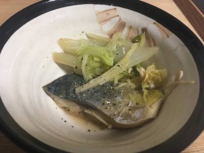 白菜とさば缶の煮物