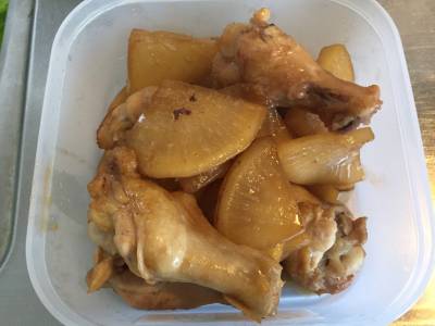 鶏手羽と大根のオイスターソース煮
