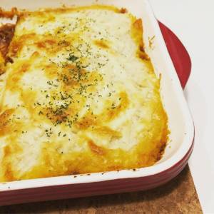 ミートソースとマッシュポテトのグラタン