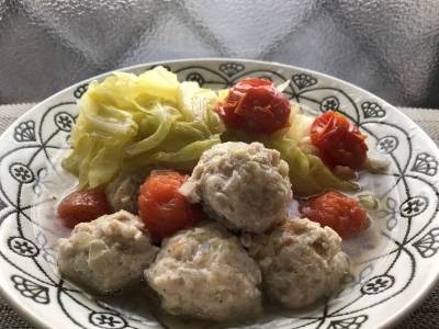 春キャベツと鶏だんごのスープ煮