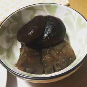 しいたけとこんにゃくのピリ辛煮