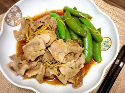 スナップえんどうと豚肉の煮物