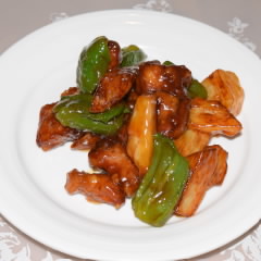 薄切り黒酢酢豚