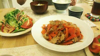 にんじんと豚肉の甘酢炒め