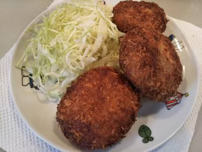 春キャベツのポーク焼きメンチ