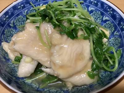 鶏むね肉と豆苗の煮物