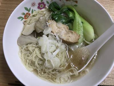 本格鶏スープのラーメン