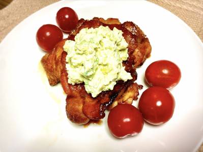 照り焼きチキン アボカドソース