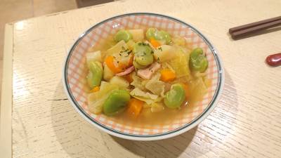 そら豆とたっぷり野菜のミネストローネ