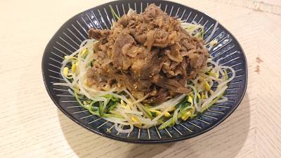 もやしと牛肉のごまポン酢丼