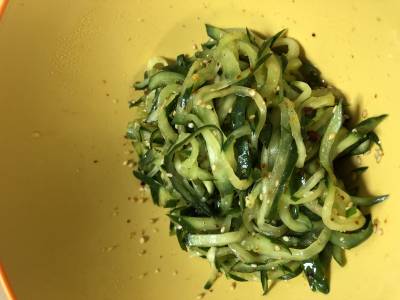 きゅうりのごま油あえ