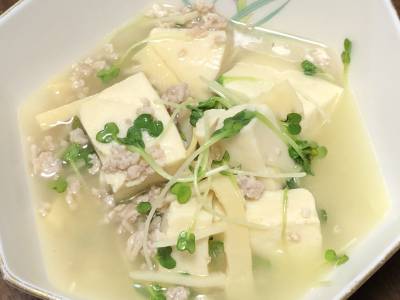 高野豆腐とひき肉の煮物