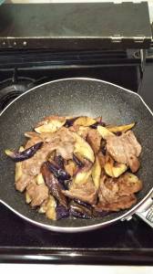 なすと牛肉のオイスター炒め