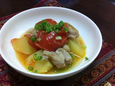 鶏肉とじゃがいものトマトしょうゆ煮