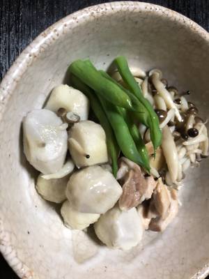 里芋と鶏もも肉の甘辛照り煮